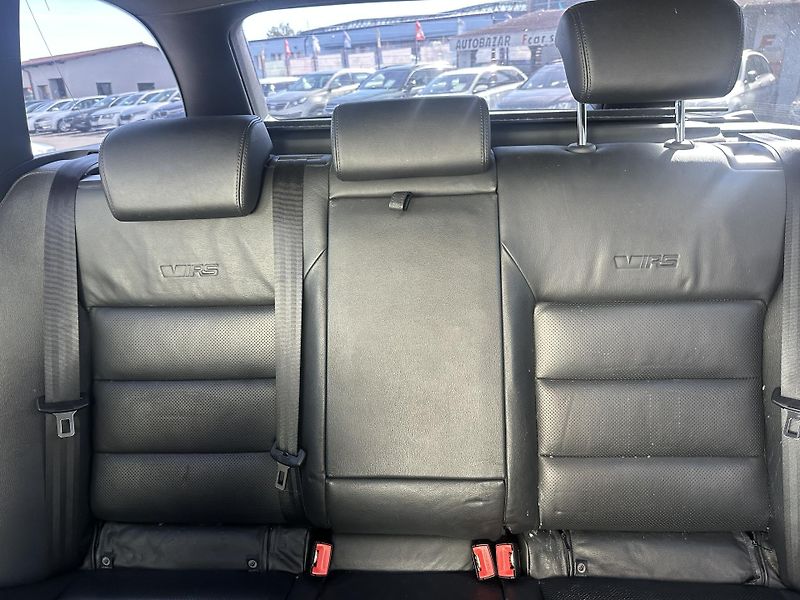 Škoda Octavia (2013) 2.0TDI RS ser.knížka - fotka 17 z 33
