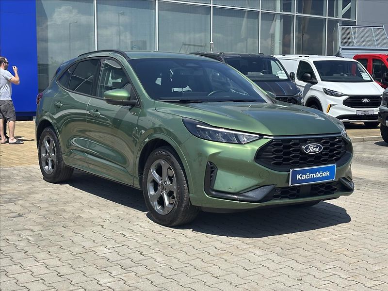 Ford Kuga 1,5 EcoBoost 137 kW ST-Line - fotka 7 z 27