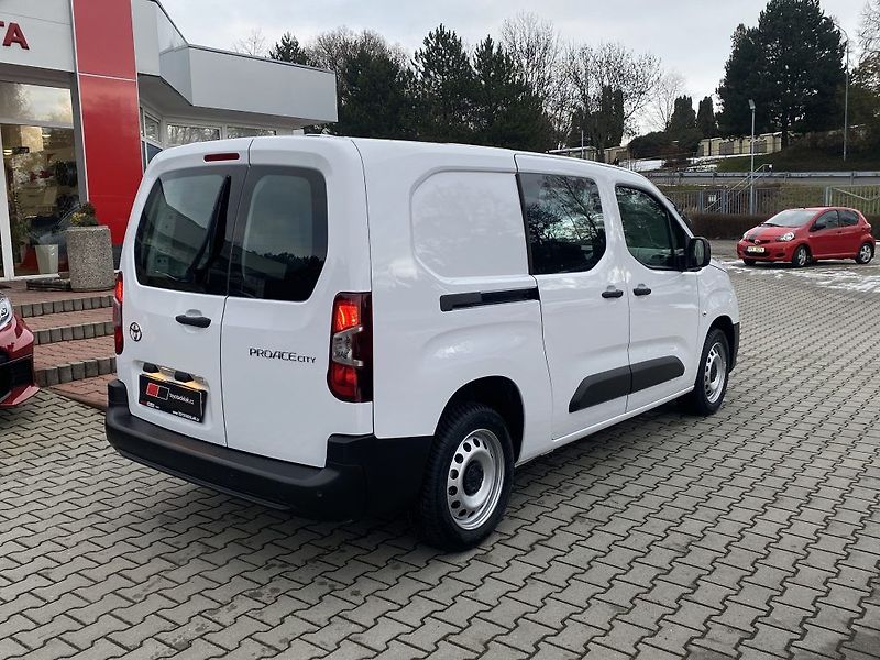 Toyota ProAce City 1.5 Diesel 130 5D CrewCab Long - fotka 6 z 26