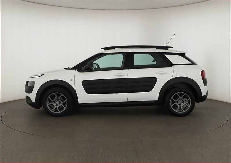Citroën C4 Cactus (2018) 1.2 PureTech, ČR,1.maj - fotka 3 z 15