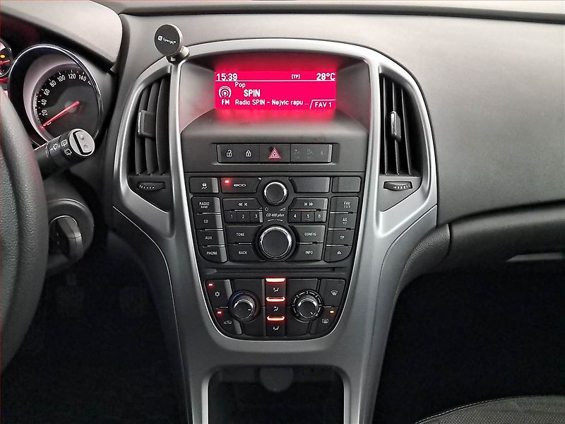 Opel Astra (2014) 1.7 CDTI, po STK, udržované - fotka 12 z 15