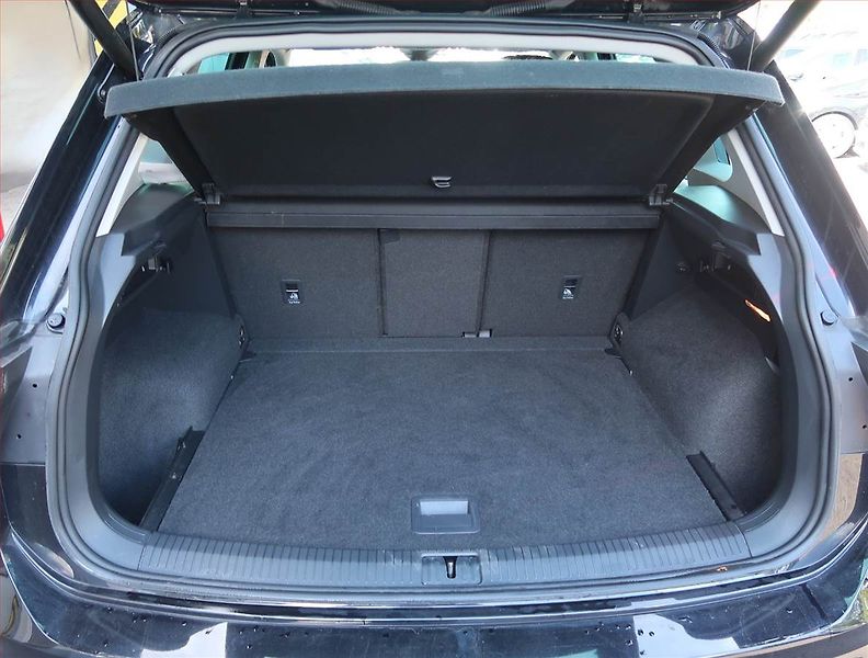 Volkswagen Tiguan (2020) Highline 2.0 TSI - fotka 14 z 17