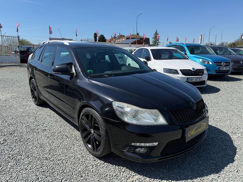 Škoda Octavia 2.0 TDI RS DSG - fotka 1 z 13