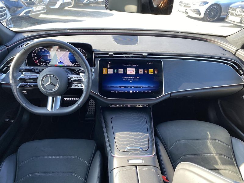 Mercedes-Benz Třídy E E 400e 4M AMG BURMESTER 4D - fotka 9 z 26