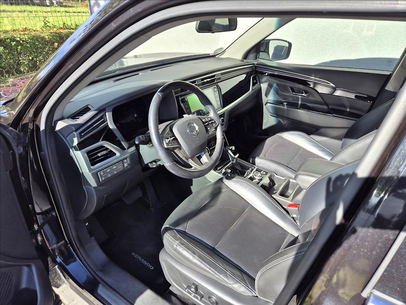 SsangYong Korando 1,6 XDi Sapphire 4x4 Aut. LED - fotka 10 z 38