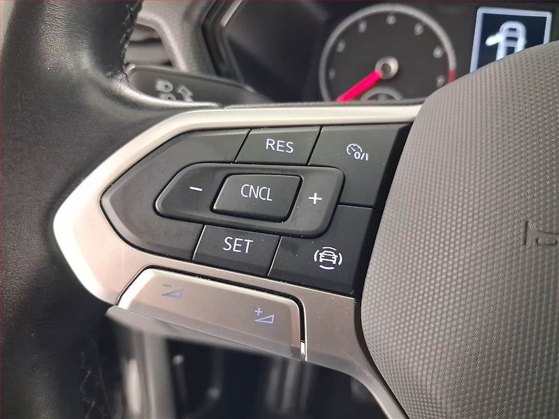 Volkswagen T-Cross (2021) Life 1.0 TSI, ČR,1.maj - fotka 19 z 19