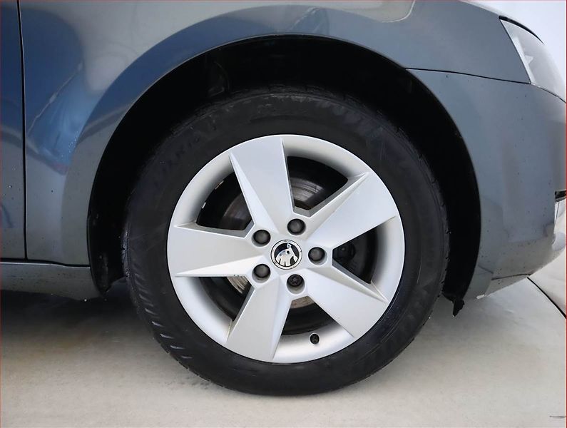 Škoda Octavia (2014) 1.6 TDI, Automat, Navi - fotka 15 z 20
