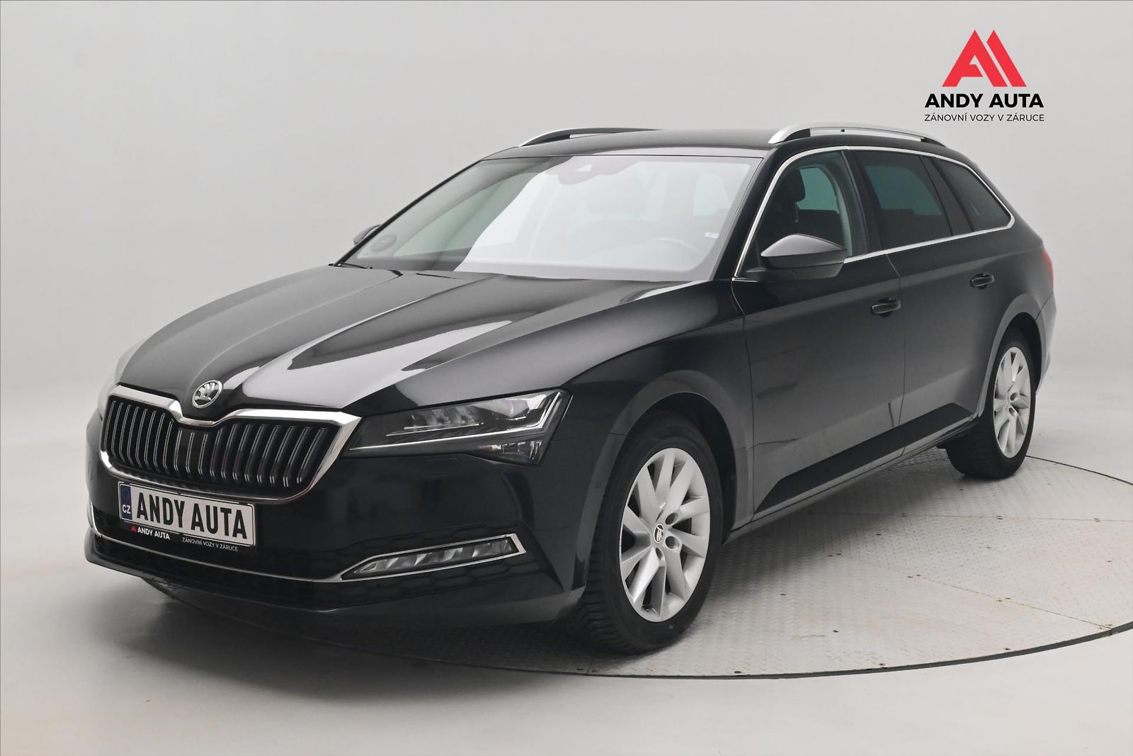 Škoda Superb 2,0 TDI 110 kW DSG Style Záruk