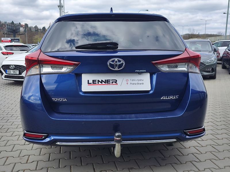Toyota Auris 1.6 D-4D/82kW Executive ČR - fotka 6 z 30