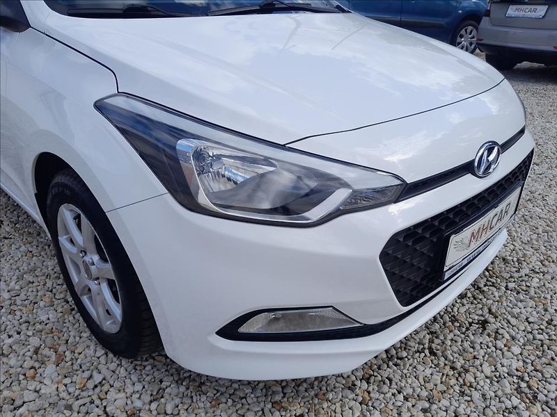 Hyundai i20 1,25i 16V 55kW - fotka 11 z 45