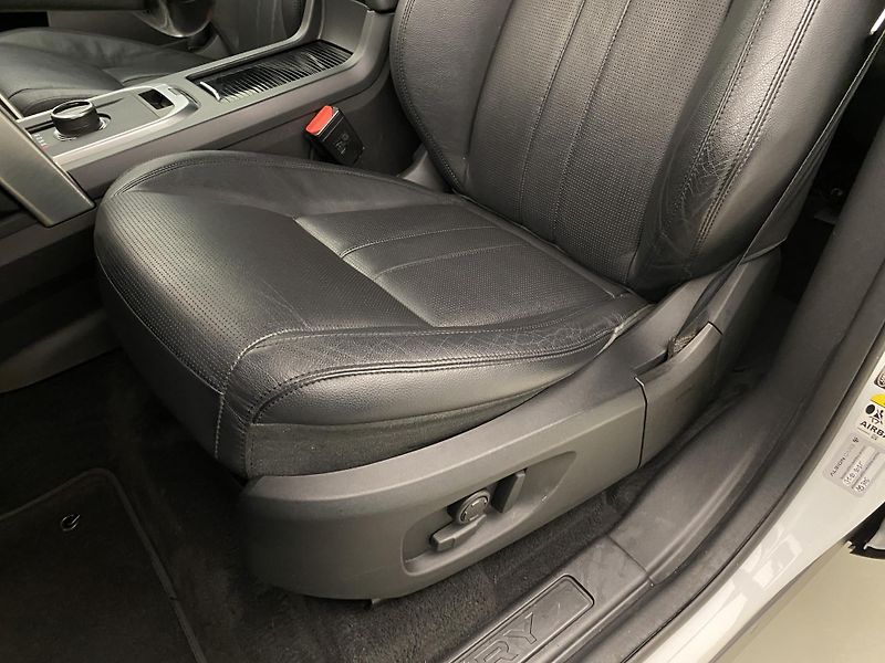 Land Rover Discovery Sport TD4 HSE AWD AUT CZ REZERVACE - fotka 24 z 42