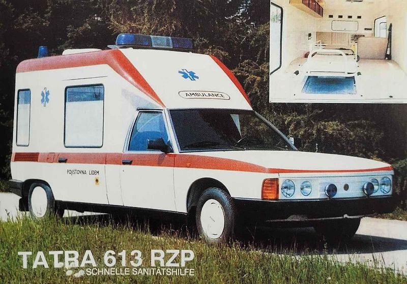Za předními sedadly díky prodloužení rozvoru vznikl dostatečně velký prostor pro pacienta