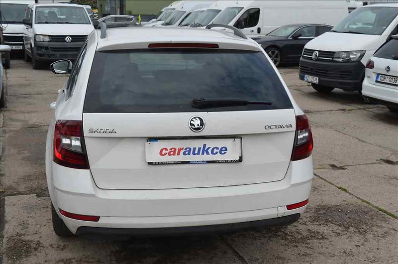Škoda Octavia (2017) COMBI III. 1,6 TDI - fotka 5 z 26
