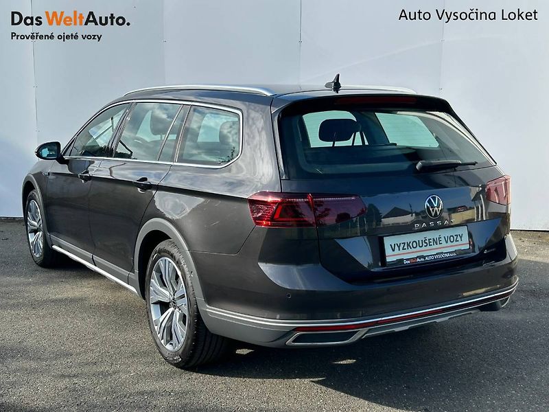 Volkswagen Passat (2022) 2.0 TDI 147kW Head Up Matrix - fotka 24 z 30