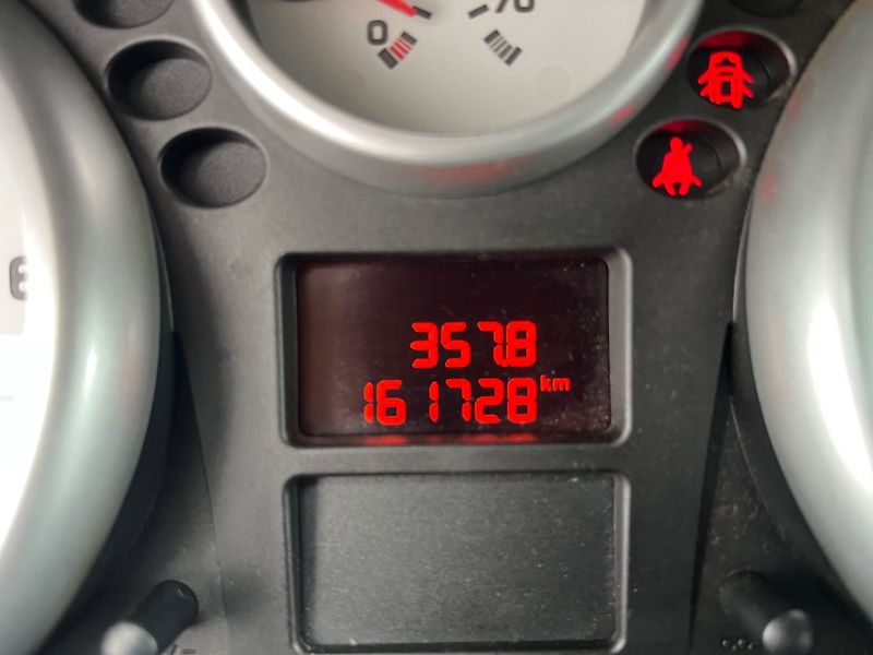 Peugeot 207 (2008) 1.4 i 54 Kw Velmi pěkná - fotka 13 z 14