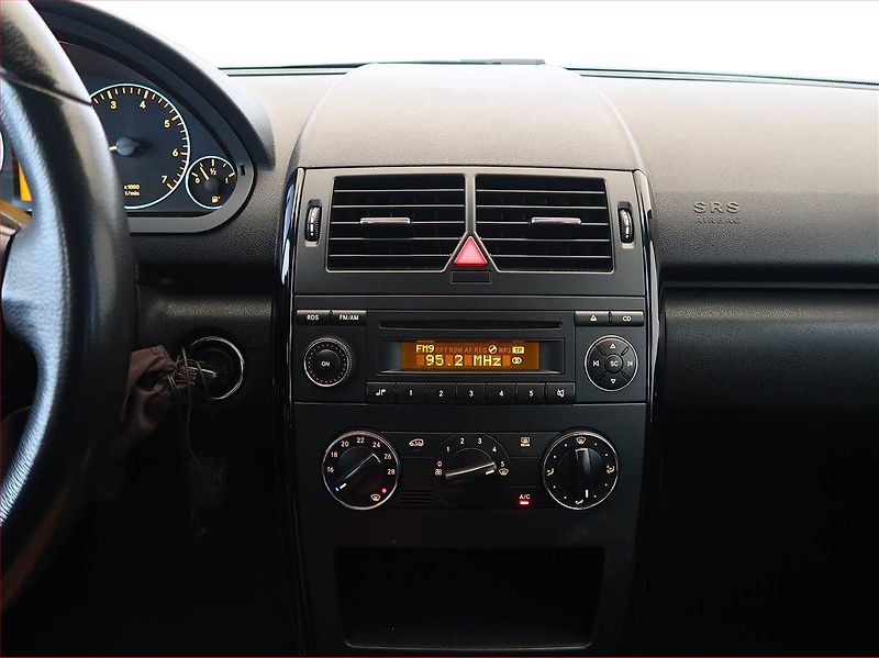 Mercedes-Benz Třídy A (2010) A 150 , Tempomat - fotka 12 z 14