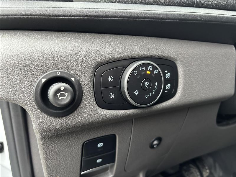 Ford Transit 2,0 EcoBlue 96kW L3 - fotka 22 z 40