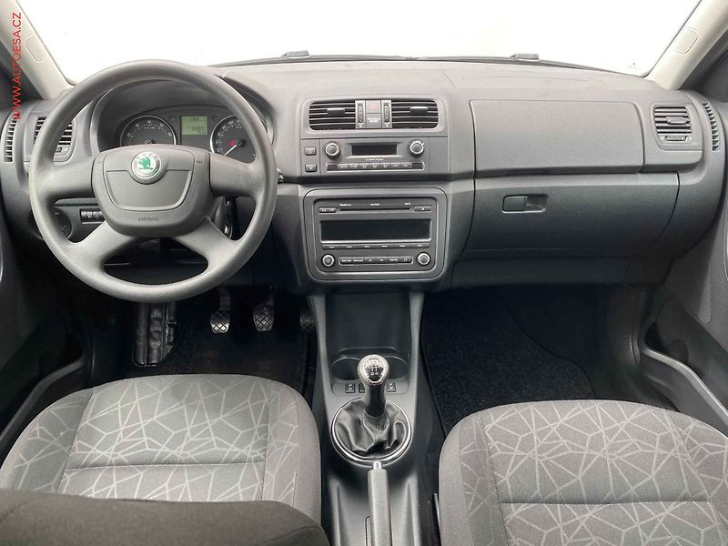 Škoda Fabia (2011) 1.2 TSi, Family - fotka 8 z 16