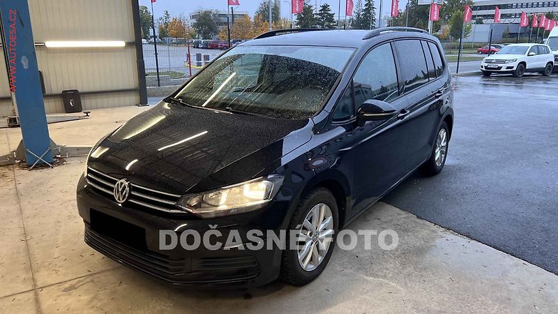 Volkswagen Touran (2019) 2.0 TDi, AT, navi, autoAC - fotka 1 z 3