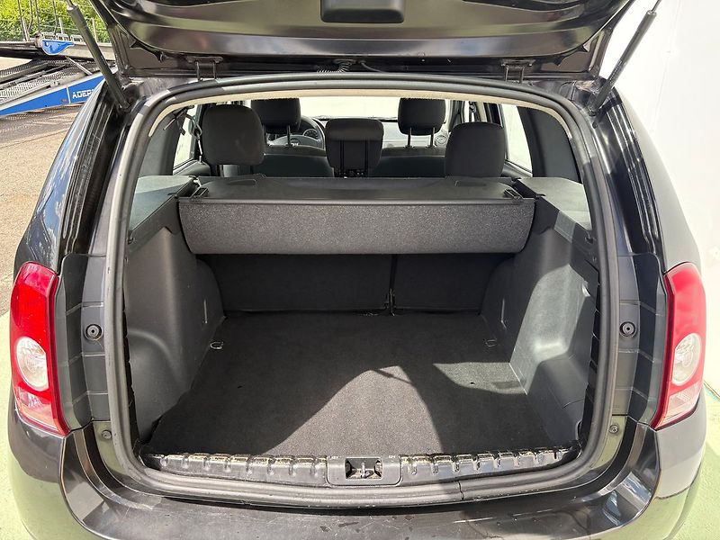Dacia Duster 1.6i, 77kW, Klima - fotka 13 z 17
