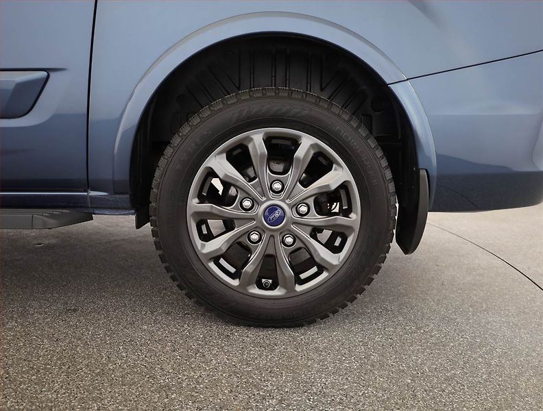 Ford Tourneo Custom (2021) Titanium 2.0 EcoBlue, ČR, DPH - fotka 21 z 21