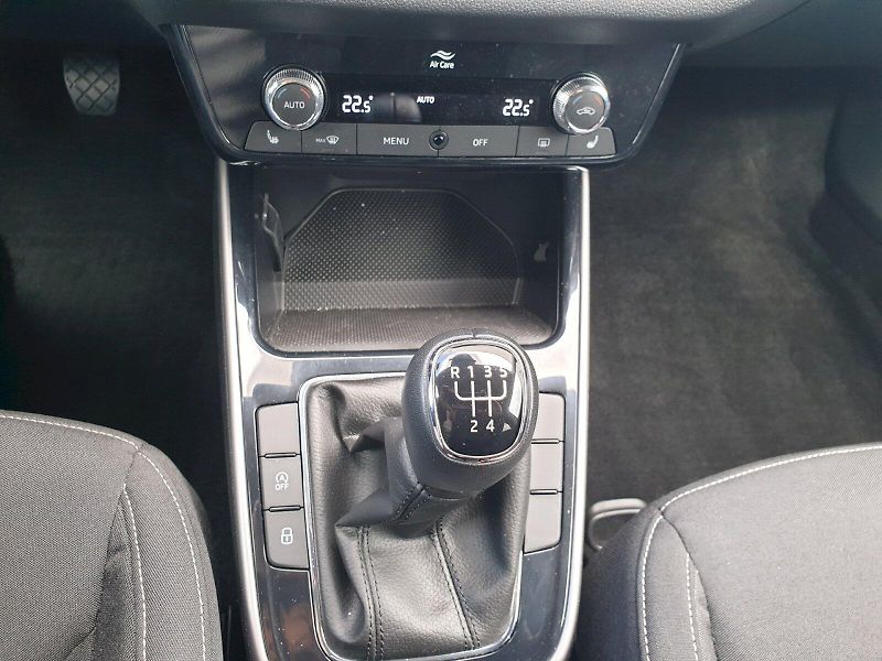 Škoda Fabia (2023) STYLE TSI 70/1.0 M5F - fotka 17 z 26