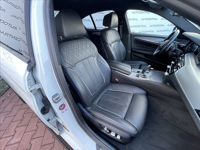 BMW Řada 5 3,0 D,530 xDrive,195kW,M-PACKE - fotka 29 z 34