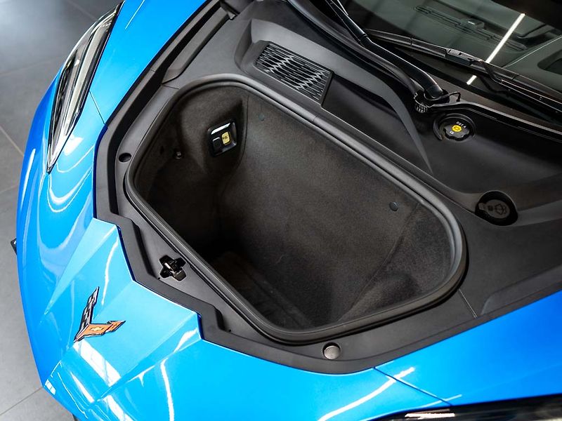 Chevrolet Corvette (2026) 6.2 Stingray 3LT Z51 Facelift - fotka 40 z 46