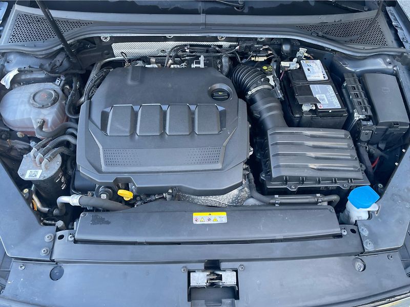 Volkswagen Passat Elegance 2.0 TDI 110 kW DSG Va - fotka 27 z 29