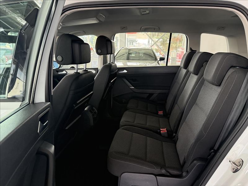 Volkswagen Touran 1,2   TSI,COMFORTLINE,SERVISKA - fotka 19 z 22