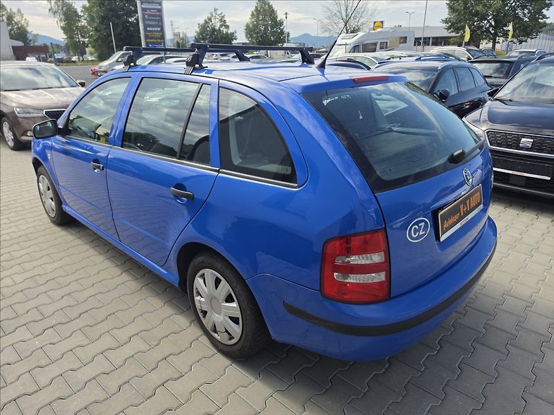 Škoda Fabia 1,2 HTp Clasic SERVISOVÁNO - fotka 8 z 37
