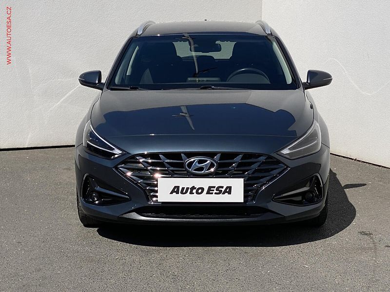 Hyundai i30 (2023) 1.5 T-GDi, ČR, Smart, LED, TZ - fotka 2 z 20