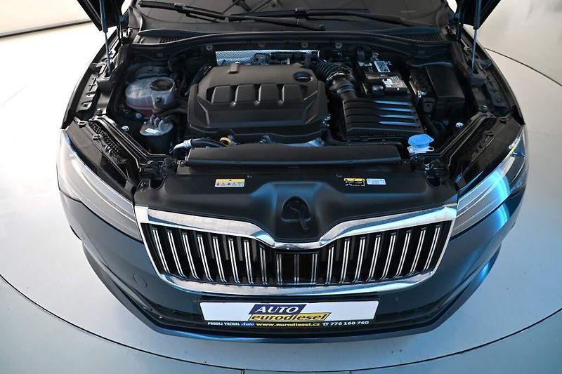 Škoda Superb (2022) 2.0 DSG LED ACC Virtual Tažné - fotka 34 z 37