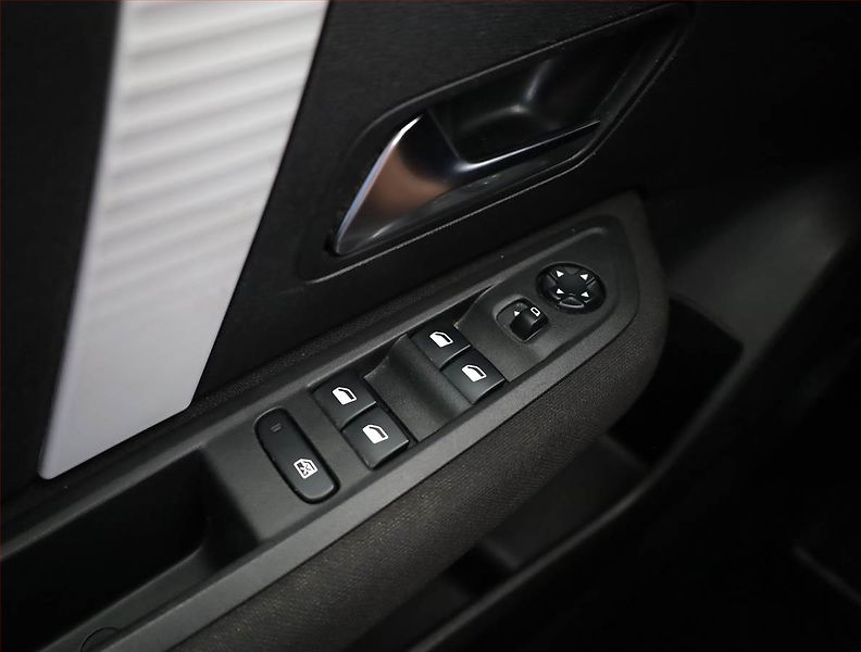 Citroën C4 (2021) 1.2 PureTech, Serv.kniha - fotka 14 z 16