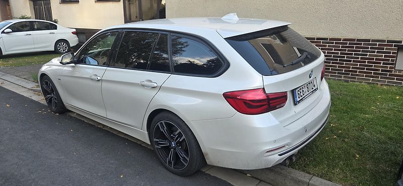BMW Řada 3 (2017) BMW 320D 2017 Sportline - fotka 2 z 8