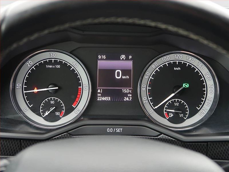 Škoda Superb (2016) Style 2.0 TDI, Automat, Kůže - fotka 11 z 19