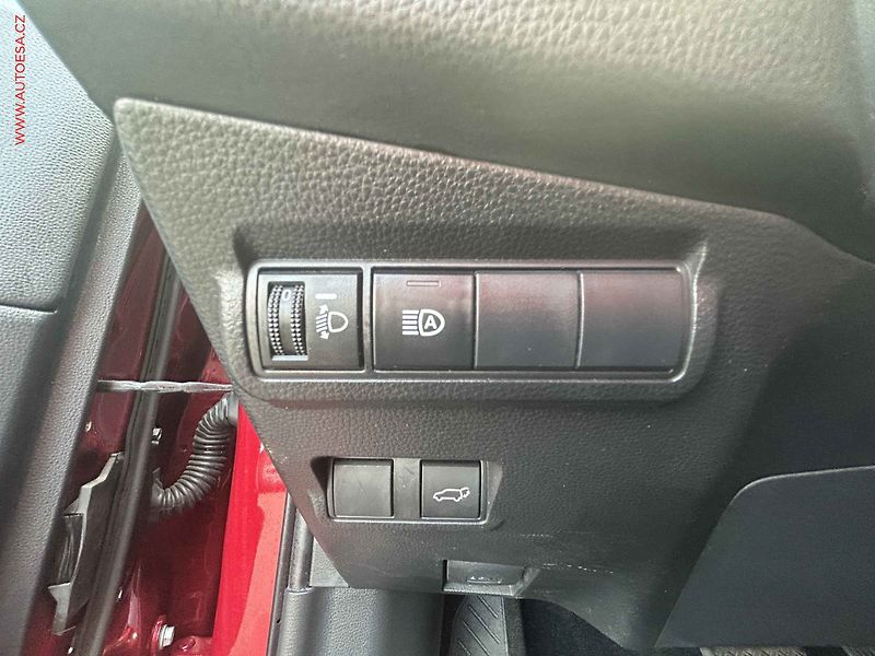 Toyota Corolla (2025) 1.8i, 1.maj,ČR, servis.kniha - fotka 13 z 19
