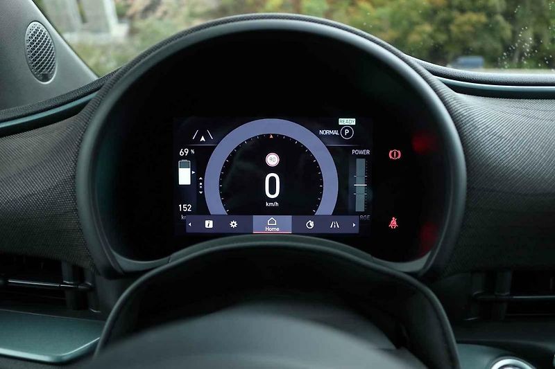 Automobilka Fiat se spojila se slavným módním domem a výsledkem je ta nejstylovější podoba klasické pětistovky.