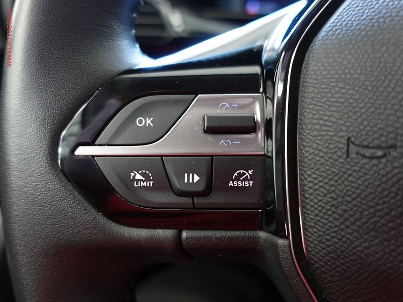 Peugeot 308 (2022) 1.2PT, ČR, Klima - fotka 15 z 21
