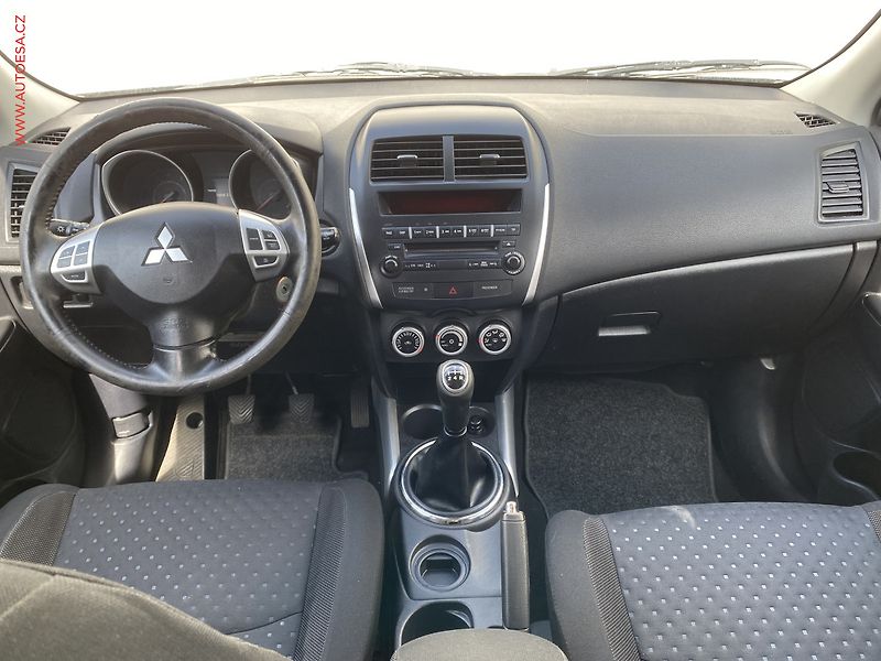 Mitsubishi ASX (2010) 1.6 MiVEC, Invite, TZ - fotka 8 z 15