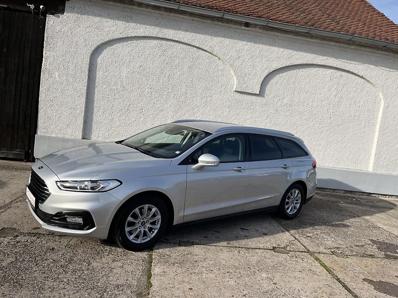 Ford Mondeo (2019) 2.0TDCi NAVI WINTER PDC ALU - fotka 9 z 35