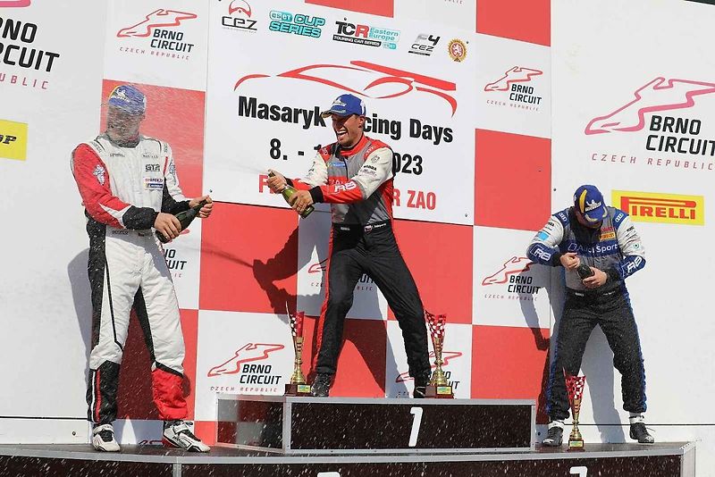 Druhý zářijový víkend patřil na Automotodromu Brno tradiční události Masaryk Racing Days.