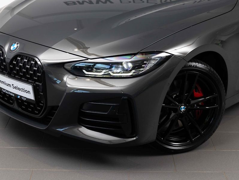 BMW Řada 4 M440i xDrive Convertible - fotka 9 z 24