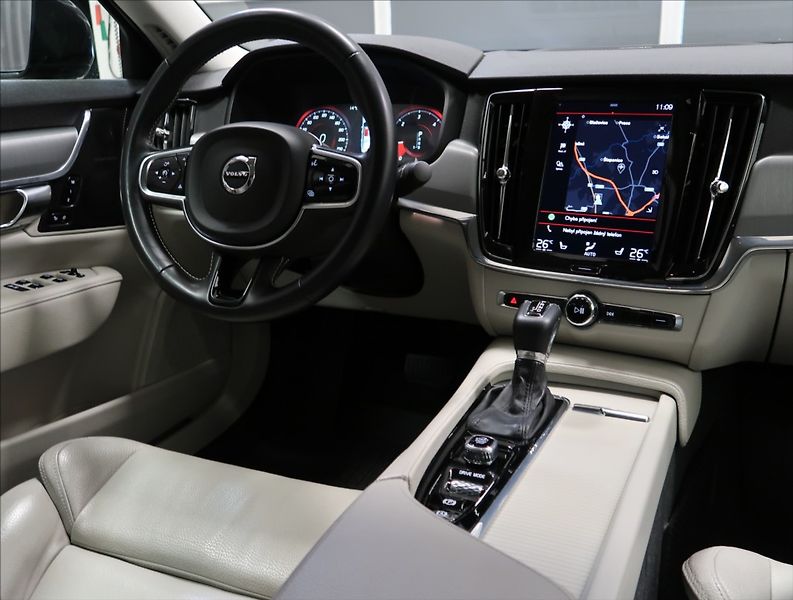 Volvo S90 2,0 D5 AWD INSCRIPTION - fotka 11 z 54