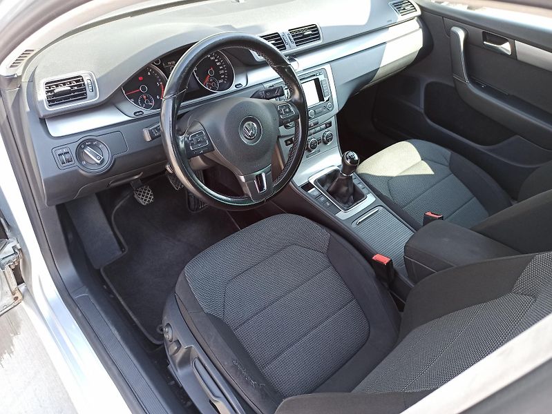 Volkswagen Passat 2.0TDI 103kW  - fotka 10 z 28