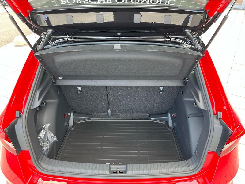 Škoda Fabia 1.0 TSi 85kW MONTECARLO DSG - fotka 25 z 26