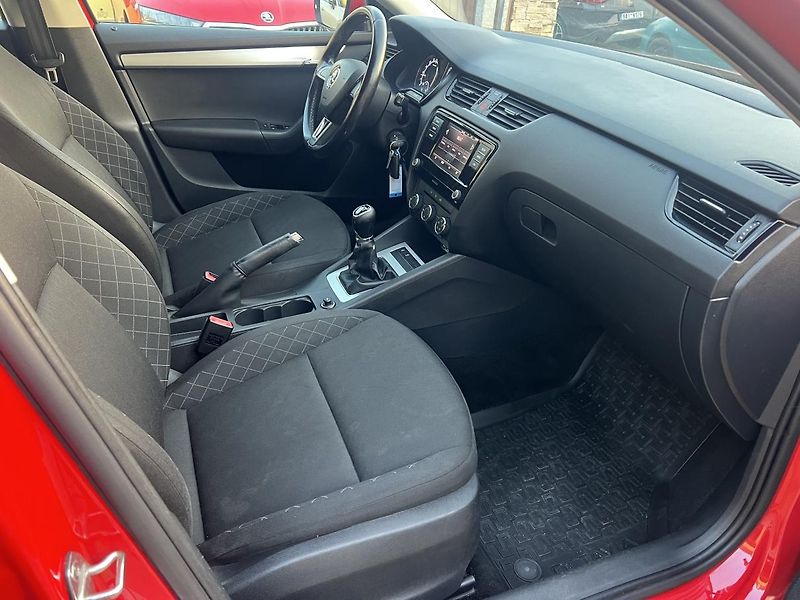 Škoda Octavia (2019)  Facelift 1.6TDi 85kW,tažné - fotka 8 z 11