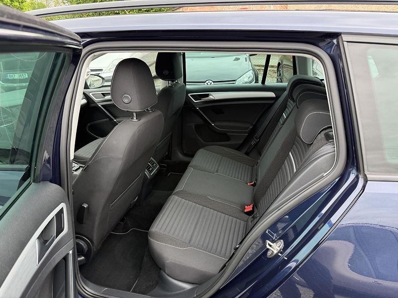 Volkswagen Golf 1.4 TSI CUP - fotka 9 z 13
