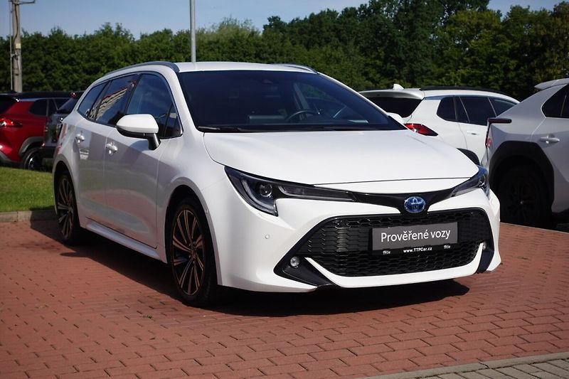 Toyota Corolla 1.8HEV CVT  Comfort Style Tech - fotka 3 z 31
