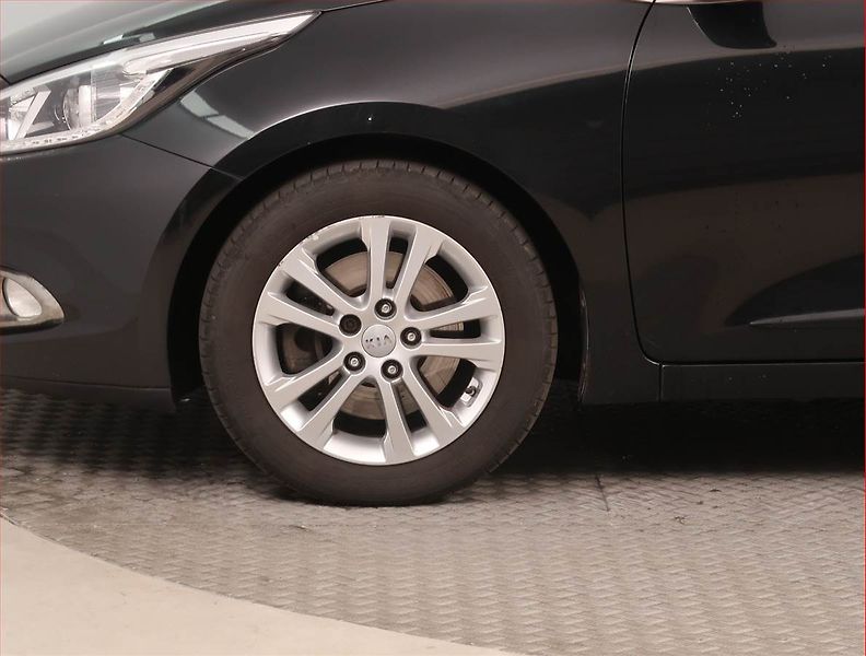 Kia Ceed (2015) 1.6 GDI, ČR,1.maj, Serv.kniha - fotka 14 z 15